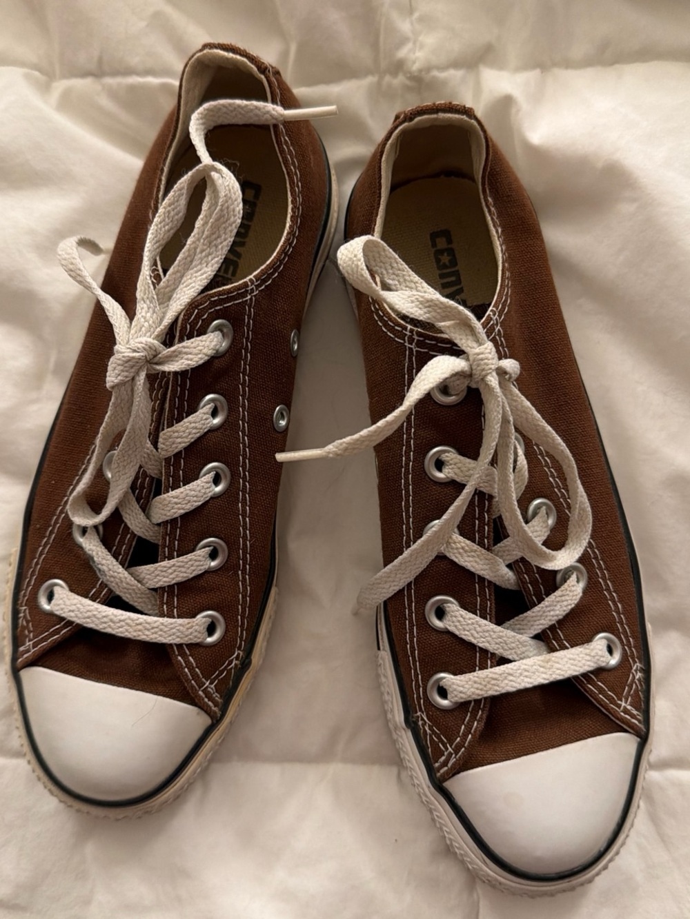 Canvas Low-Top Sneakers - Brown
